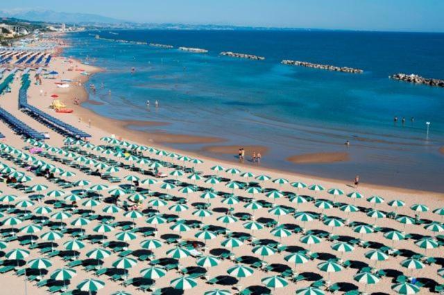 Le Stanze Di Botticelli Bed & Breakfast Termoli Ngoại thất bức ảnh
